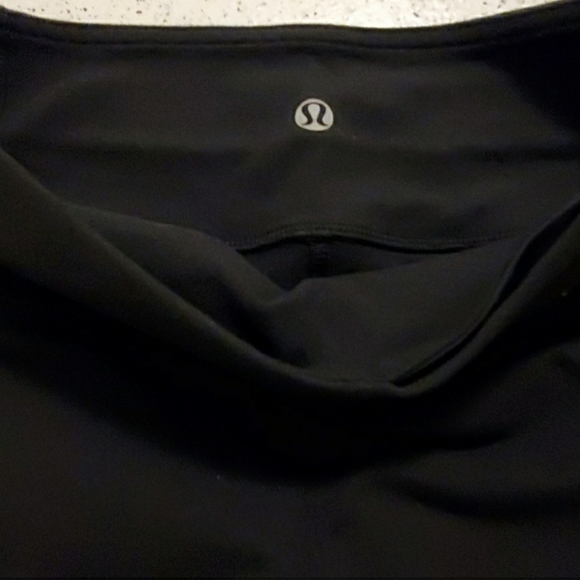 🔴sold🔴LULULEMON Cropped leggings size 4 - Picture 6 of 6